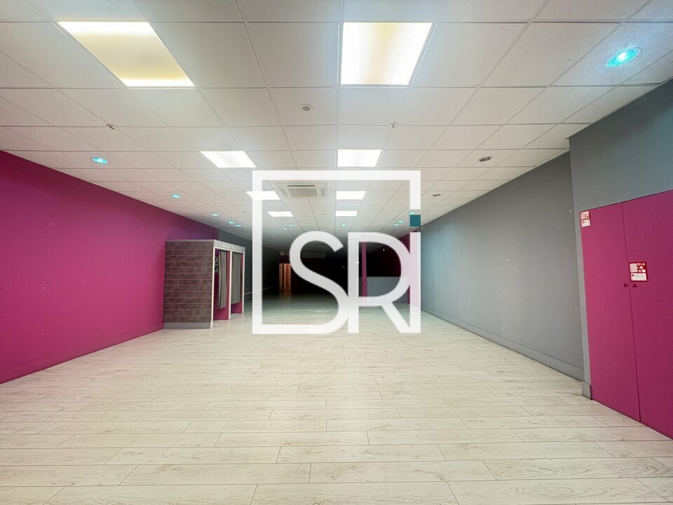 LOCATION LOCAL COMMERCIAL 187 M² - RETAIL PARK - 63370 LEMPDES