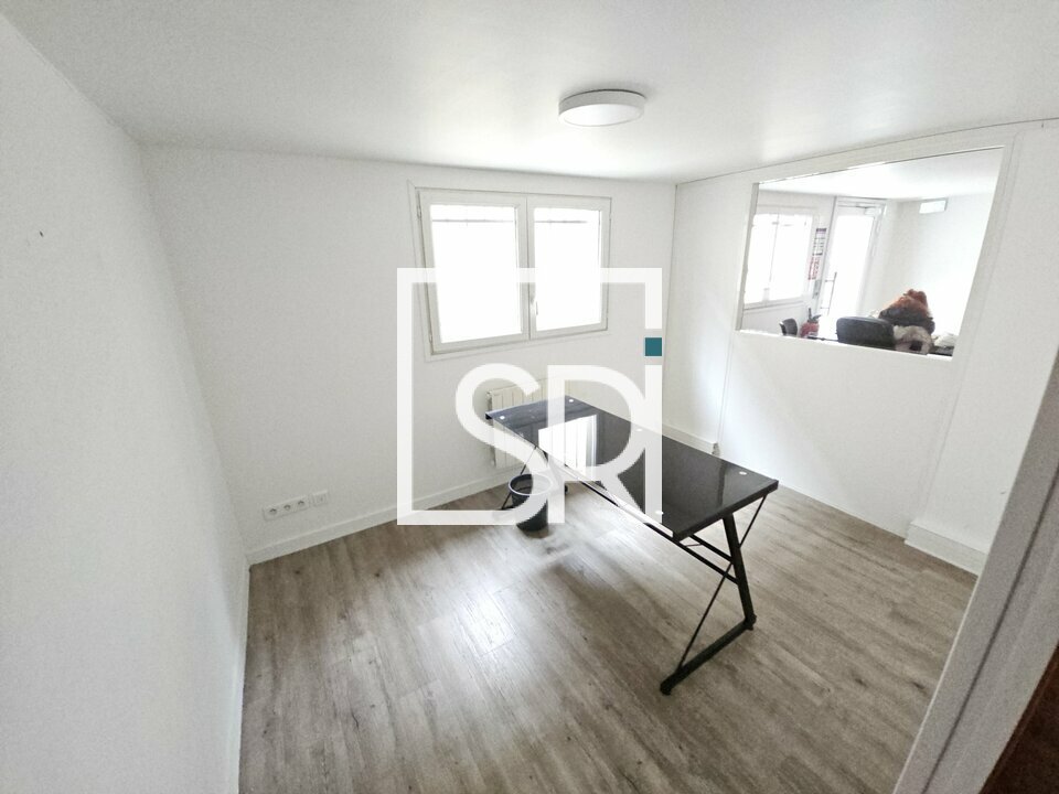 LOCATION BUREAUX + STOCKAGE - 90 M² - COURNON D'AUVERGNE