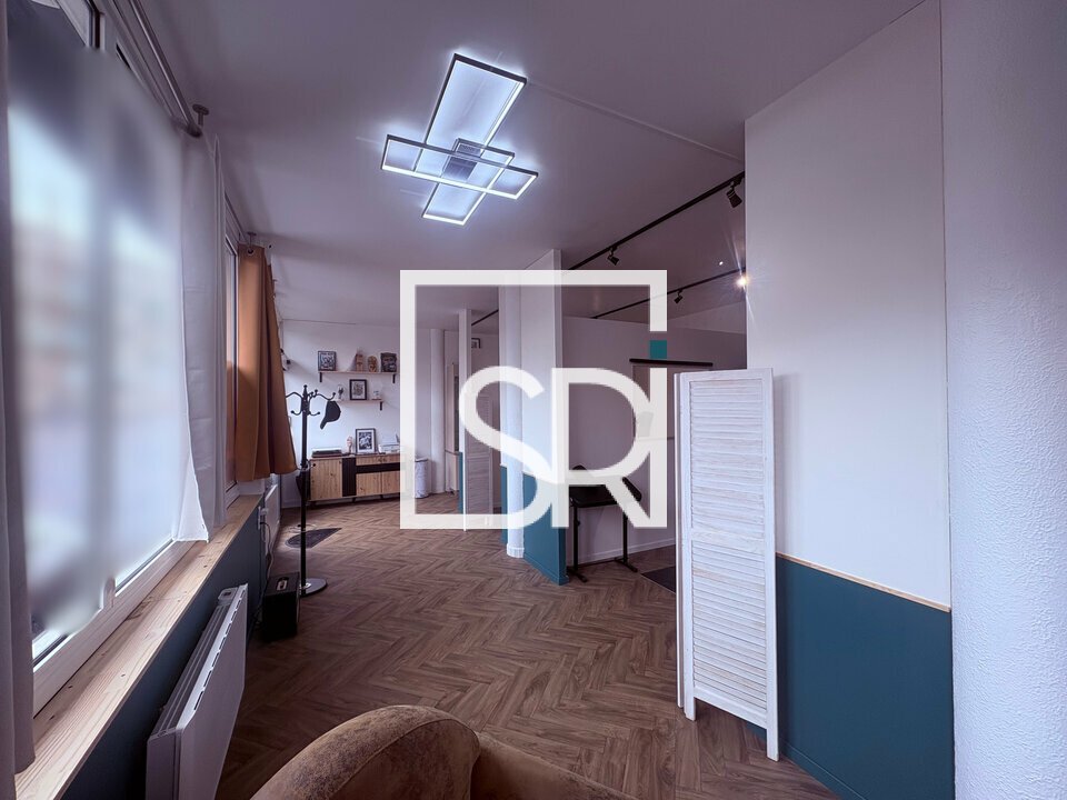 A louer Local commercial  95m² Cournon-d'Auvergne