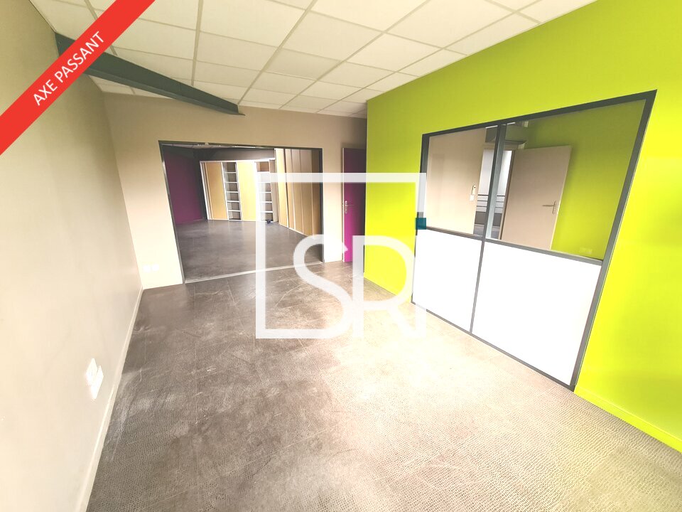 A louer Local commercial  596m² Cournon-d'Auvergne