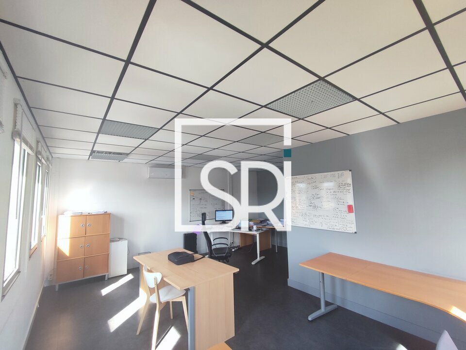 LOCATION BUREAUX 102 M² - ZAC LE BREZET - 63100 CLERMONT-FERRAND