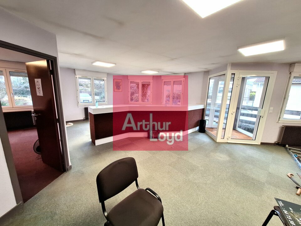 BUREAUX A VENDRE 320M² RIOM 