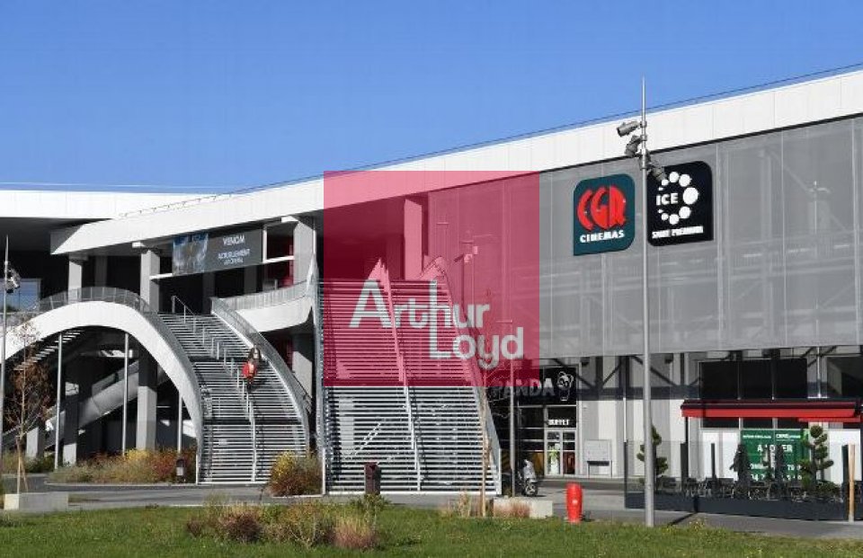 LOCAL COMMERCIAL 771 m²  A LOUER ZONE COMMERCIALE CLERMONT-FERRAND