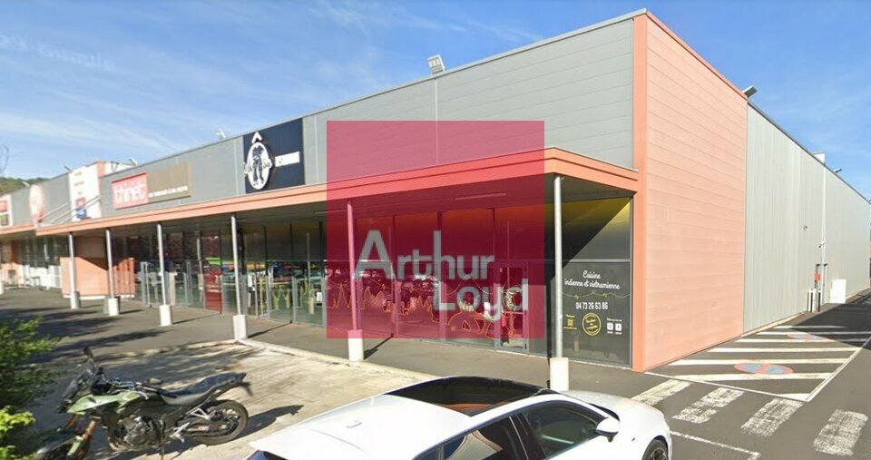CLERMONT-FERRAND NORD, À LOUER LOCAL COMMERCIAL 385 m²