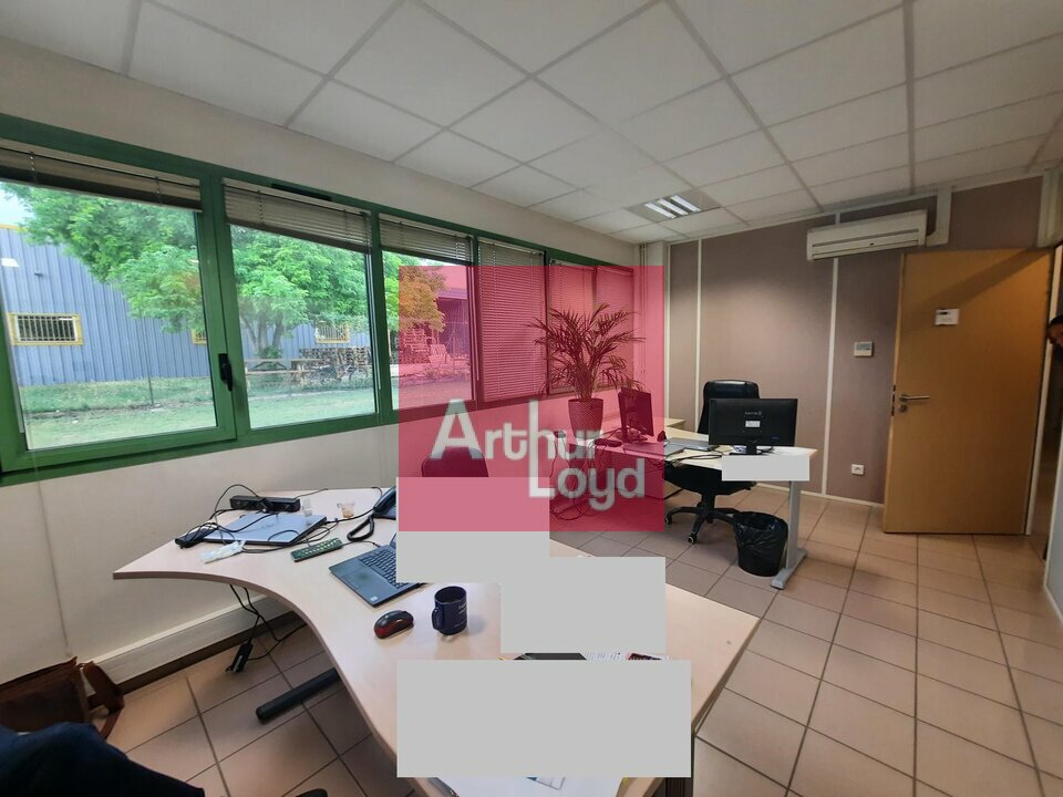 A vendre Bureaux 1200m² Clermont-Ferrand