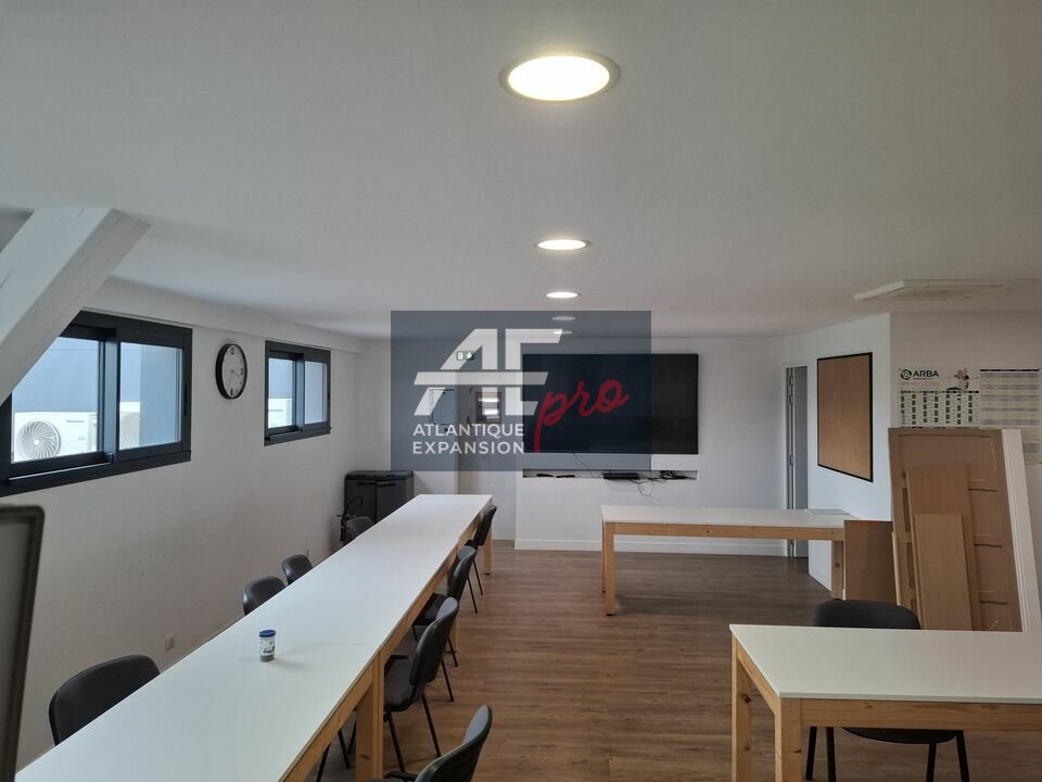 LOCAL D’ACTIVITE – ENTREPOT – à VENDRE