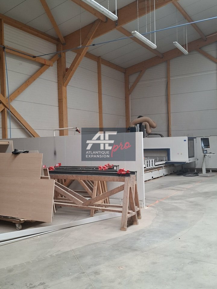 LOCAL D’ACTIVITE – ENTREPOT – à VENDRE