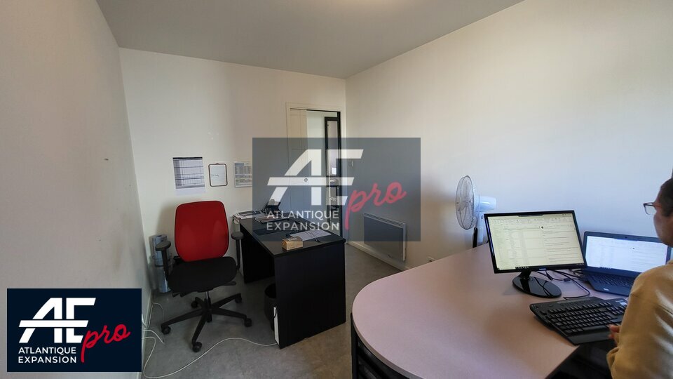 MIXTE ACTIVITES-BUREAUX à LOUER