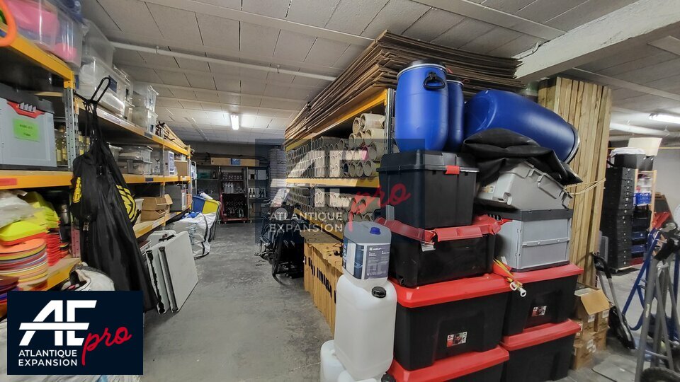 MIXTE ACTIVITES-BUREAUX à LOUER