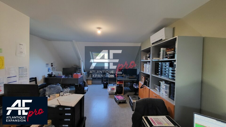 MIXTE ACTIVITES-BUREAUX à LOUER