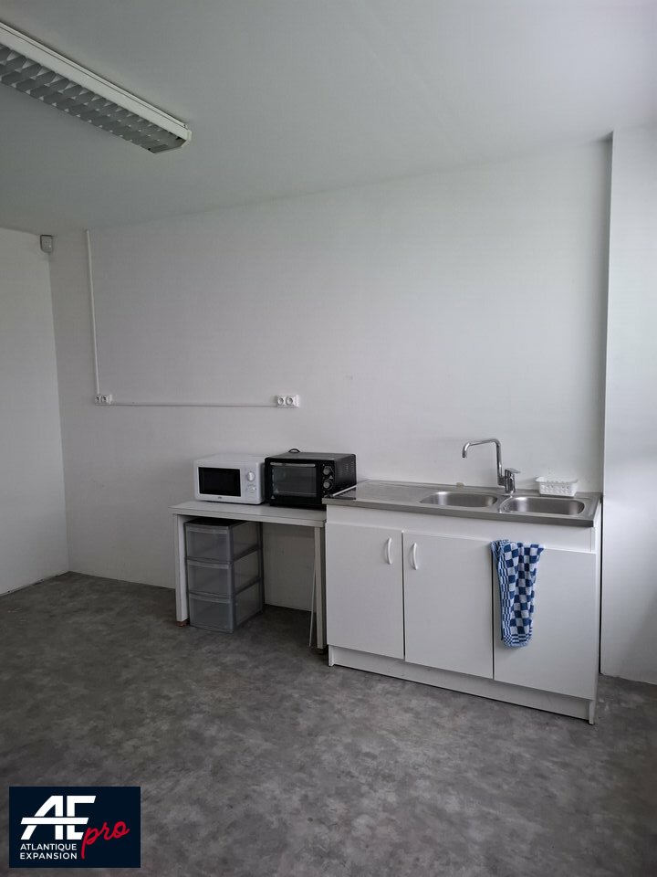 ENTREPOT – ATELIER – BUREAUX à LOUER