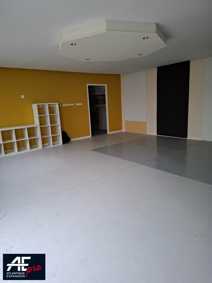 ENTREPOT – ATELIER – BUREAUX à LOUER