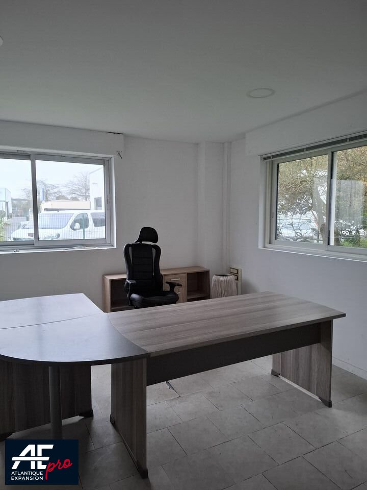 ENTREPOT – ATELIER – BUREAUX à LOUER
