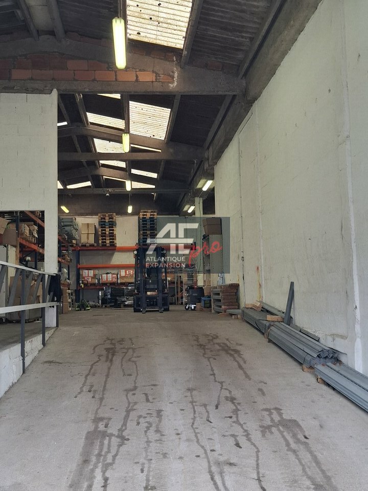 LOCAL D’ACTIVITE – ENTREPOT – à LOUER