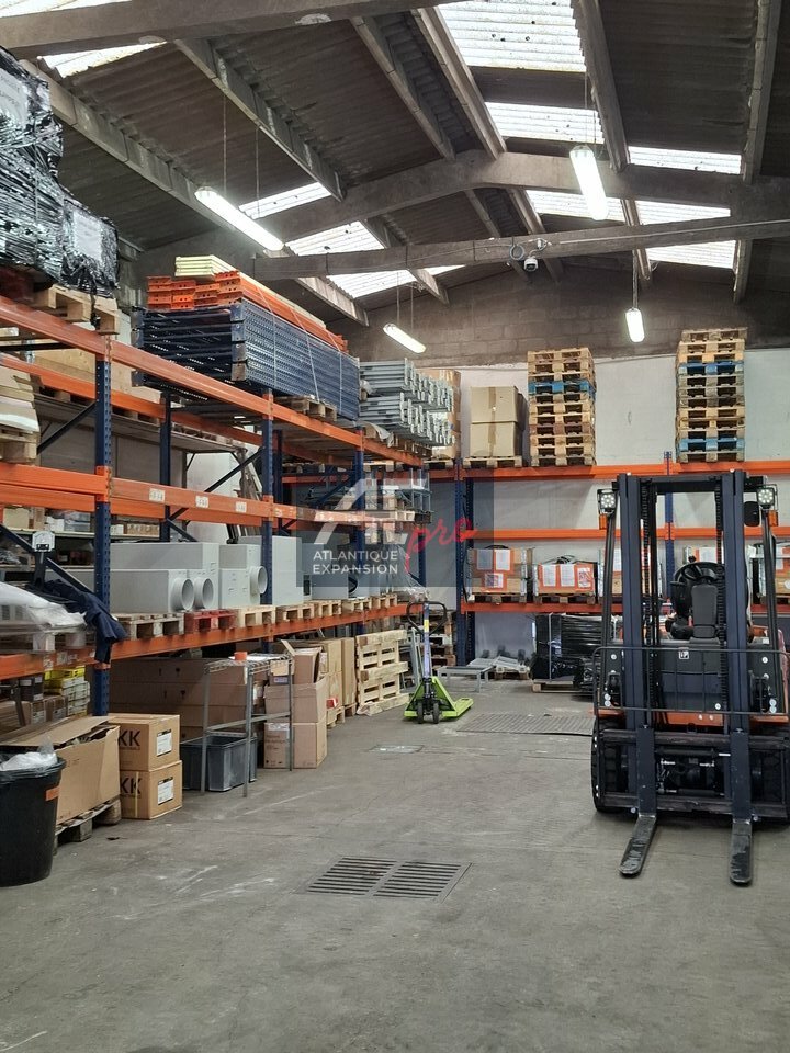 LOCAL D’ACTIVITE – ENTREPOT – à LOUER