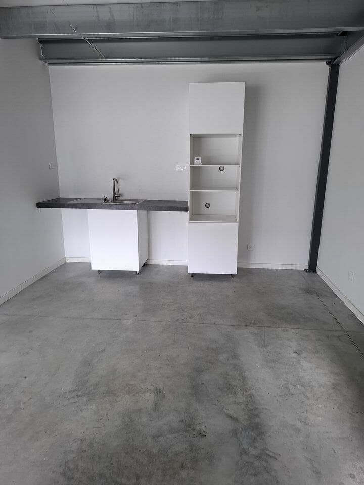 ENTREPOT – ATELIER à LOUER
