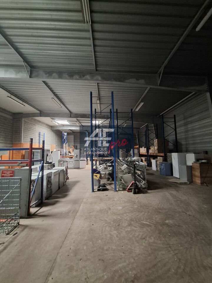 LOCAL D’ACTIVITE – ENTREPOT – à LOUER