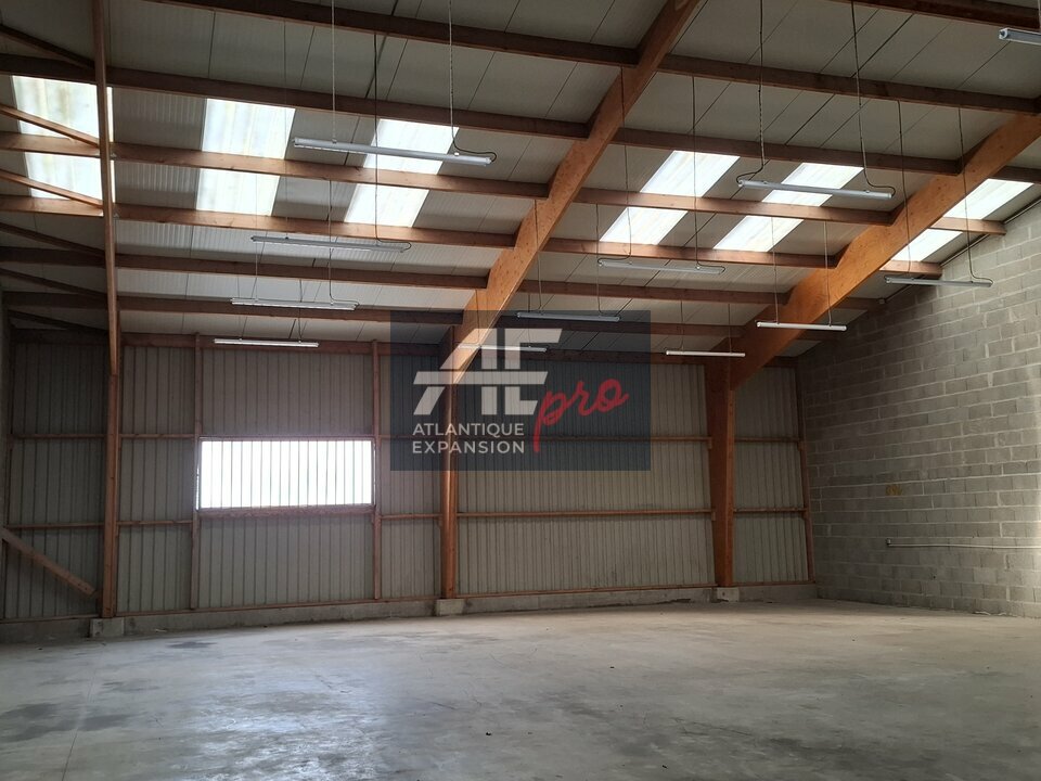 LOCAL D’ACTIVITE – ENTREPOT – à LOUER