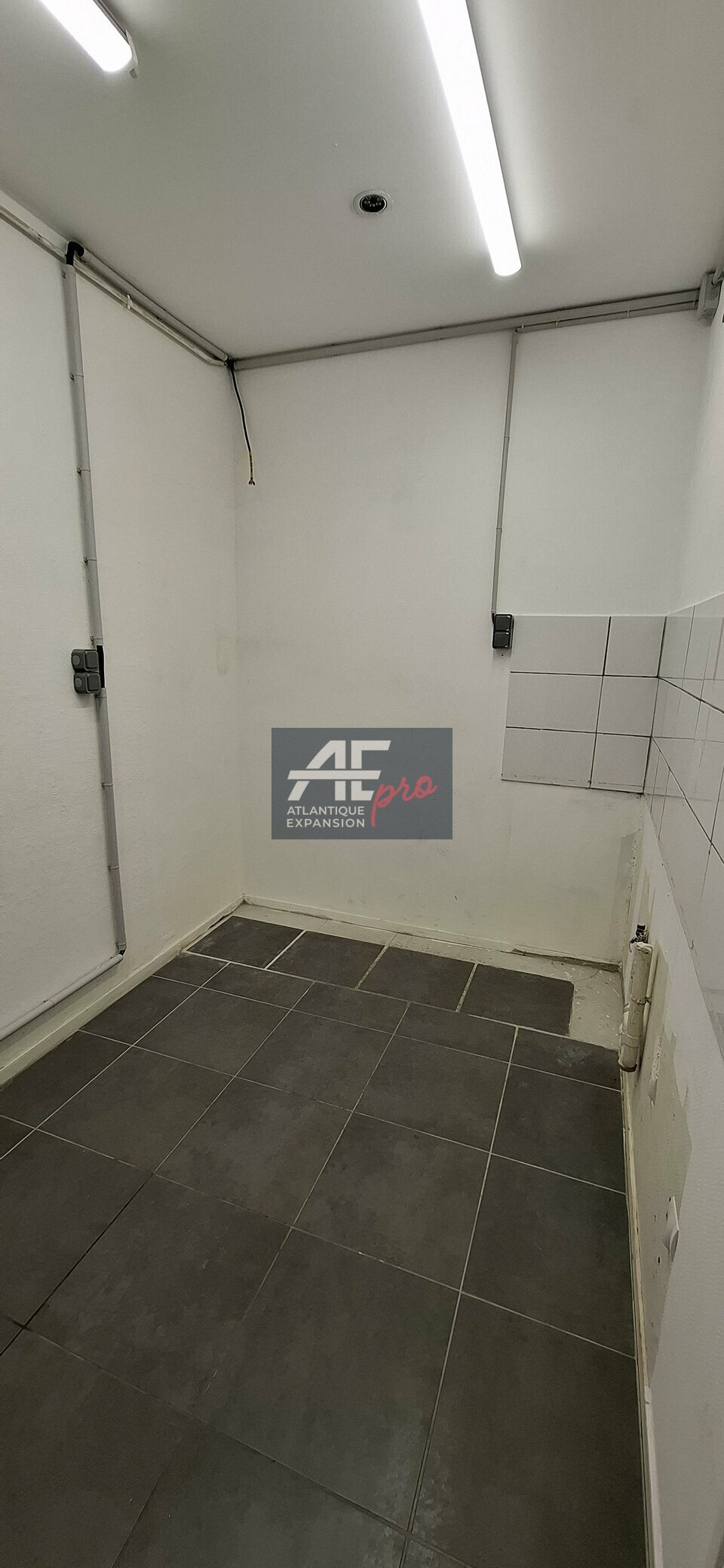 LOCAL COMMERCIAL à LOUER