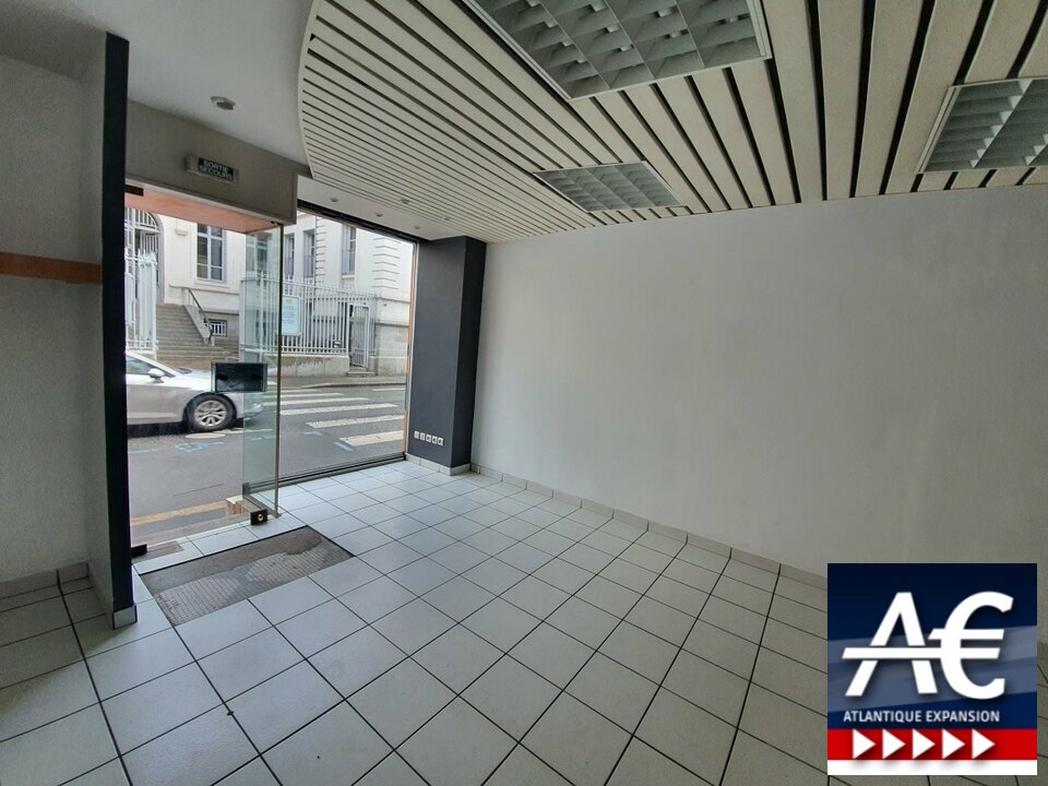 A LOUER BUREAUX OU LOCAL COMMERCIAL
