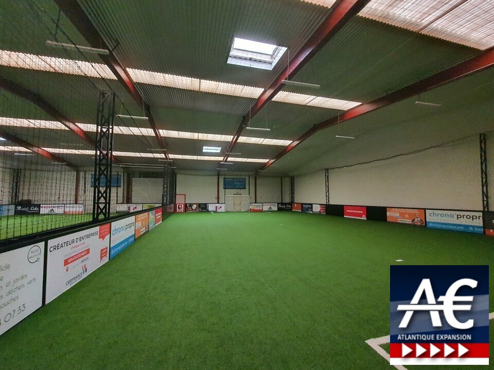 A LOUER LOCAL COMMERCIAL DE 1200 m².