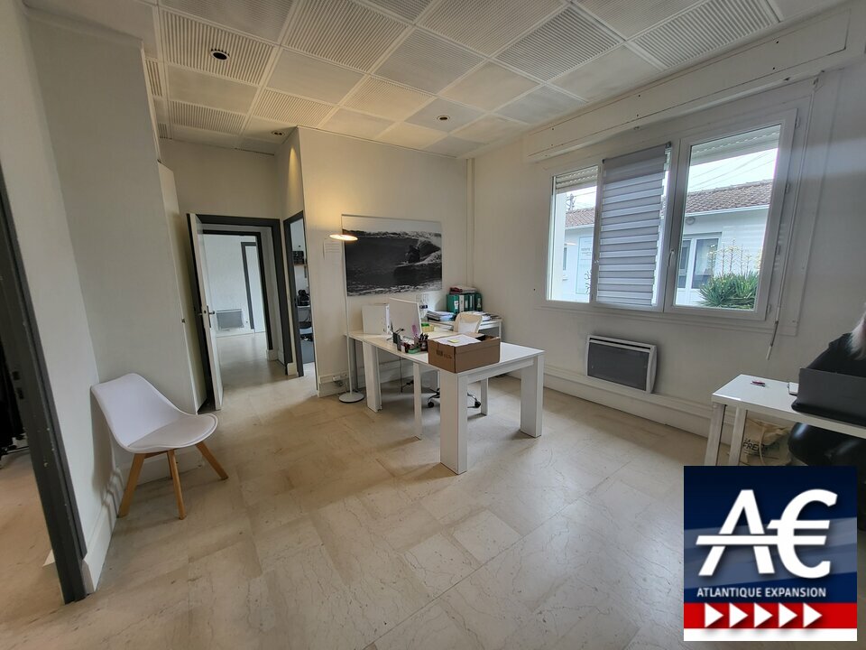 A LOUER BUREAU CENTRE VILLE LA BAULE