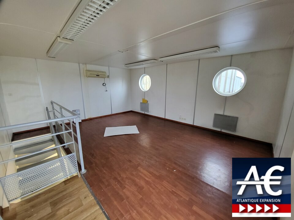 LOCAL D’ACTIVITE – ENTREPÔT à VENDRE