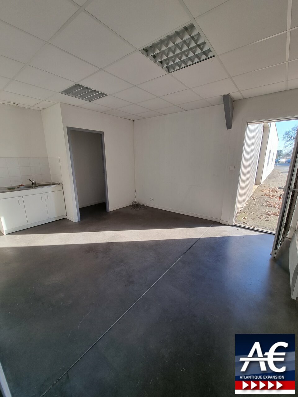 A LOUER Local Mixte Activités-Bureau(x)