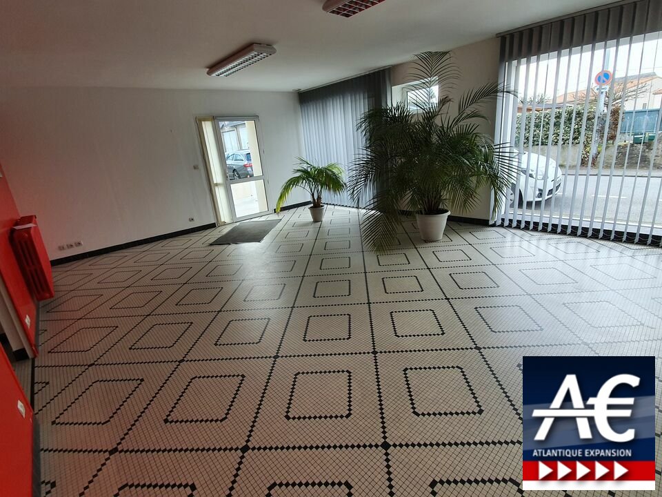 A LOUER COMMERCIAL / BUREAUX