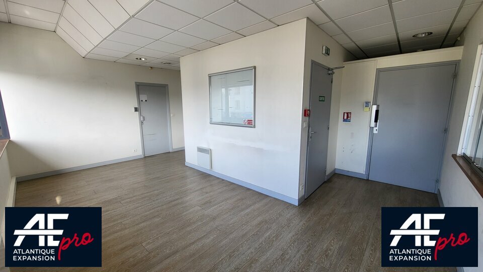 BUREAUX/LOCAL COMMERCIAL à LOUER