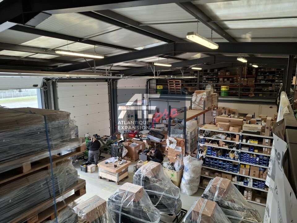 LOCAL D’ACTIVITE – ENTREPOT – à VENDRE