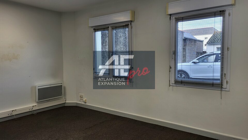 LOCAL SERVICES / COMMERCES à VENDRE