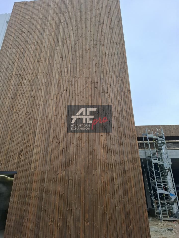 LOCAL D’ACTIVITE – ENTREPOT – à LOUER