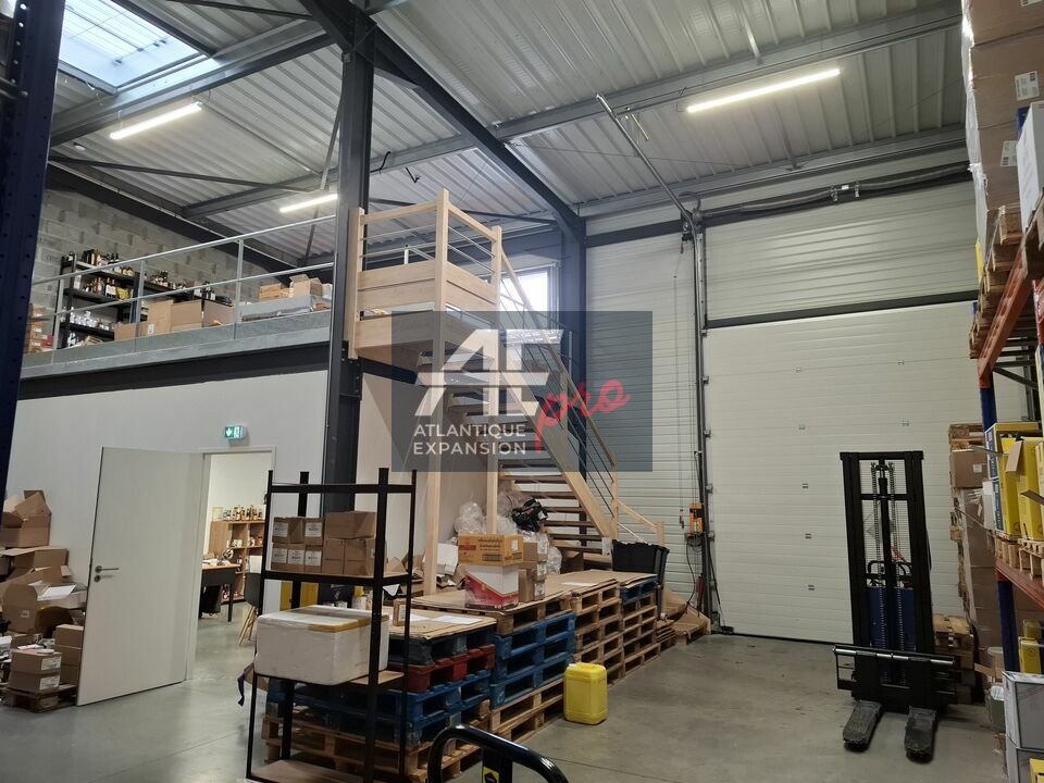 LOCAL D’ACTIVITE – ENTREPOT – à VENDRE