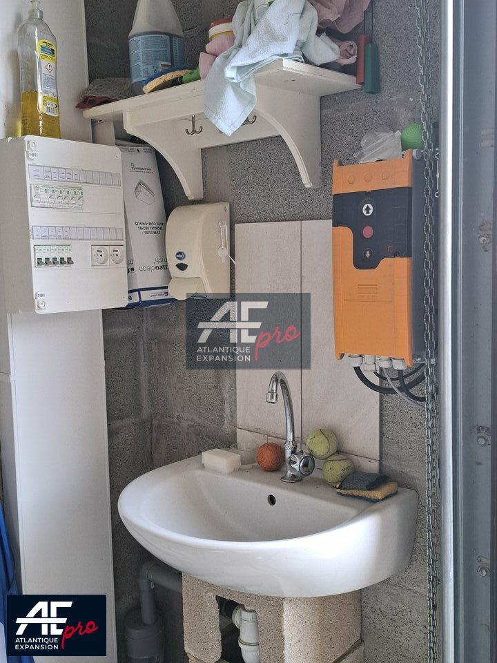 LOCAL D’ACTIVITE – ENTREPOT – à VENDRE