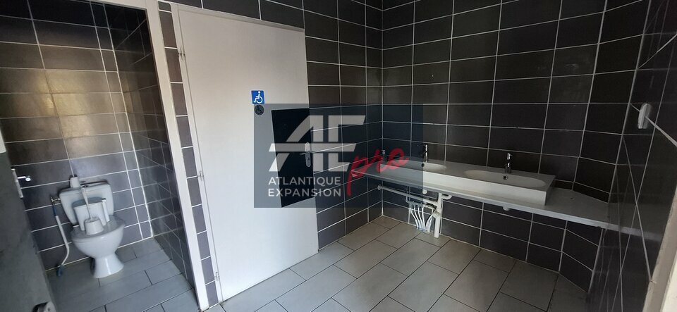 LOCAL COMMERCIAL à LOUER