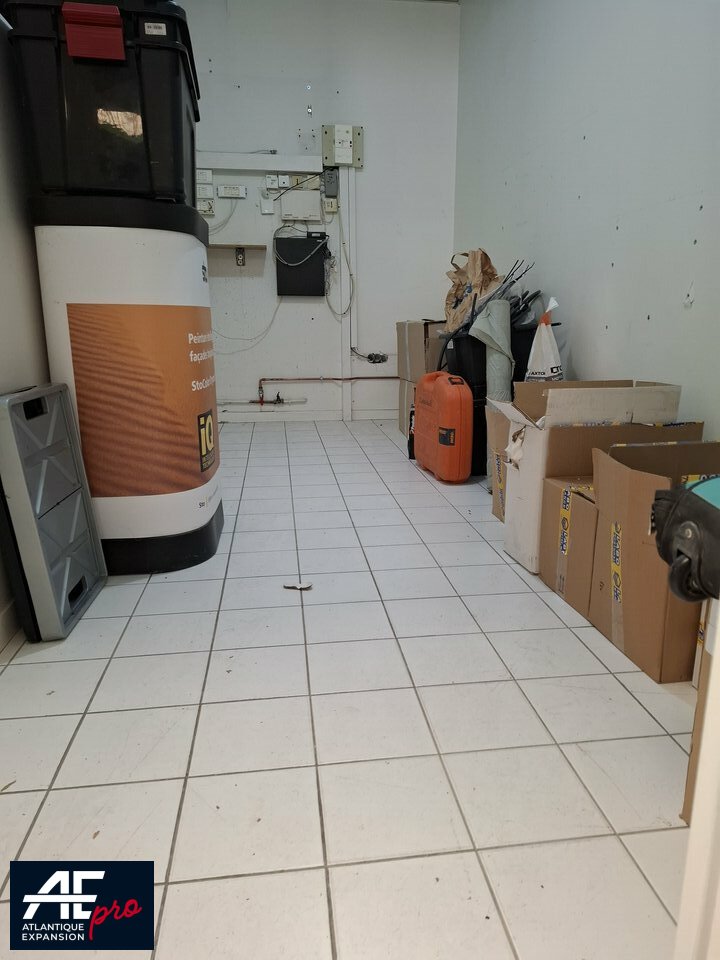 ENTREPOT – ATELIER – BUREAUX à LOUER