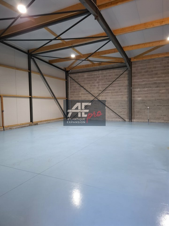 LOCAL D’ACTIVITE – ENTREPOT – à LOUER