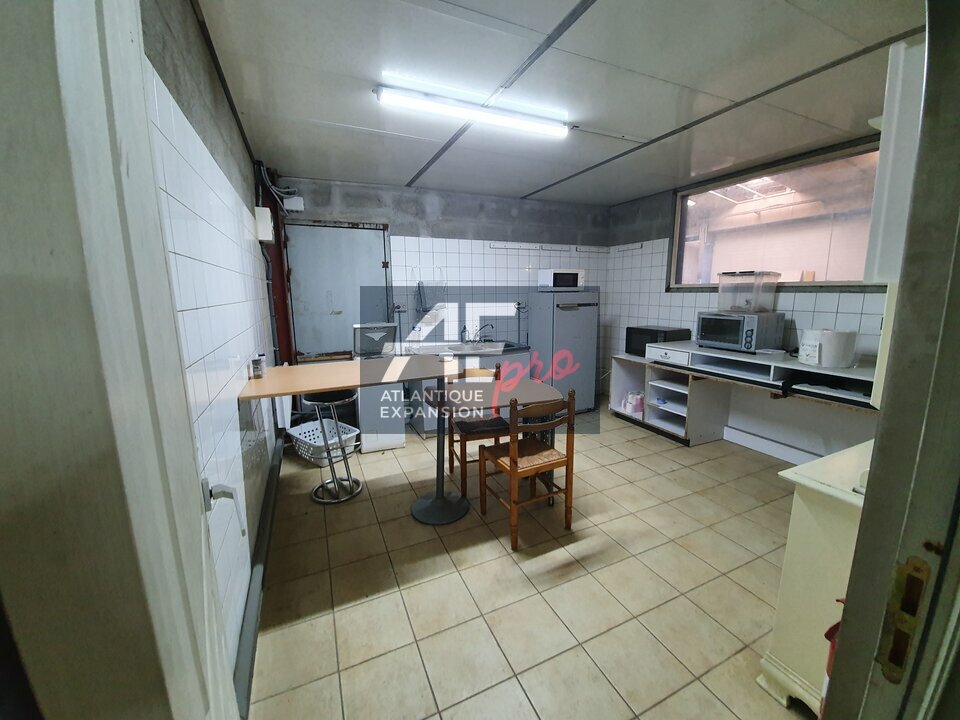 LOCAL D’ACTIVITE – ENTREPOT –  à VENDRE