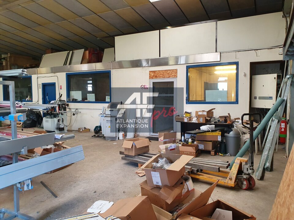 LOCAL D’ACTIVITE – ENTREPOT –  à VENDRE