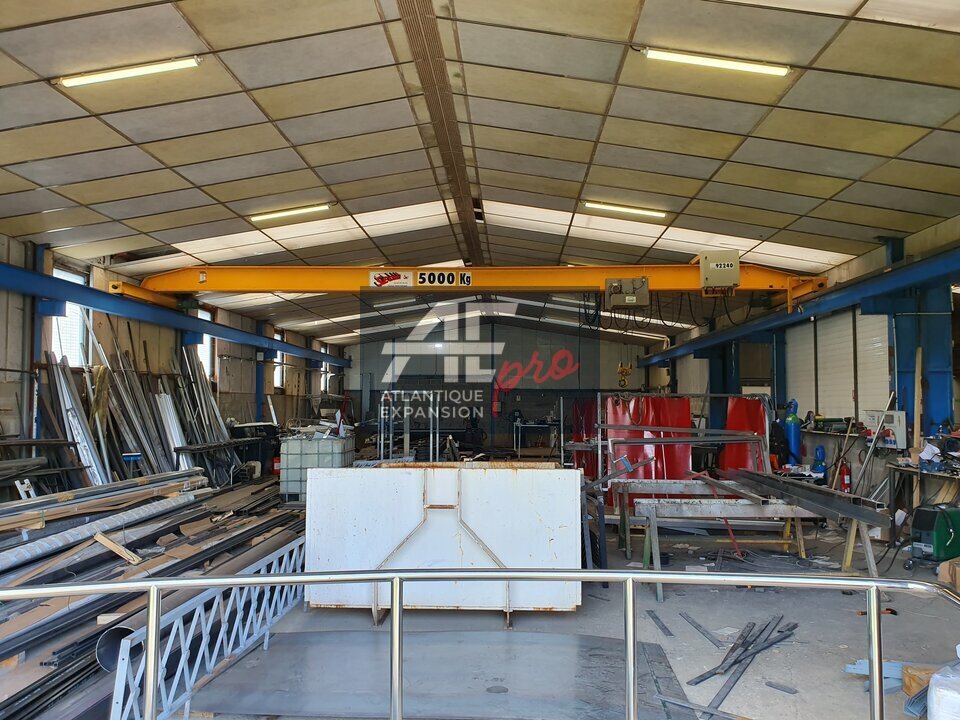 LOCAL D’ACTIVITE – ENTREPOT –  à VENDRE