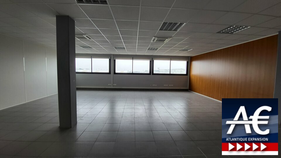 A LOUER PLATEAU DE BUREAU 81 M²  PROCHE AIRBUS