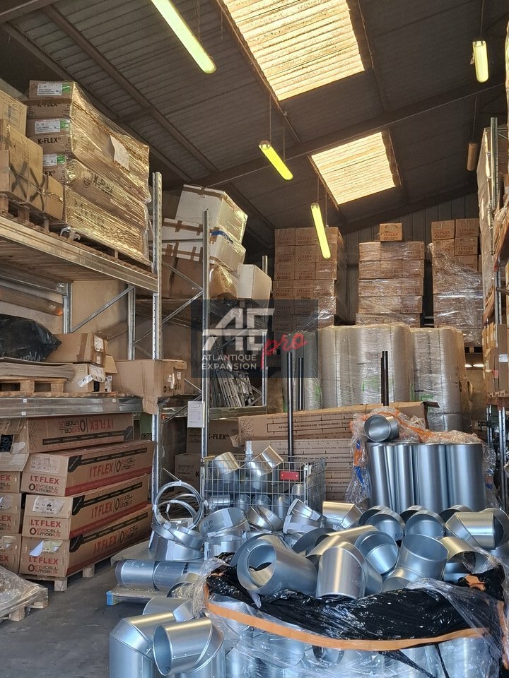 LOCAL D’ACTIVITE – ENTREPOT – à LOUER