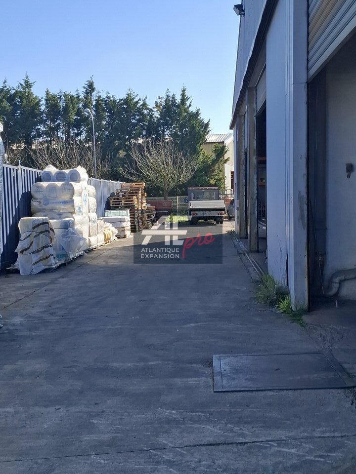 LOCAL D’ACTIVITE – ENTREPOT – à LOUER