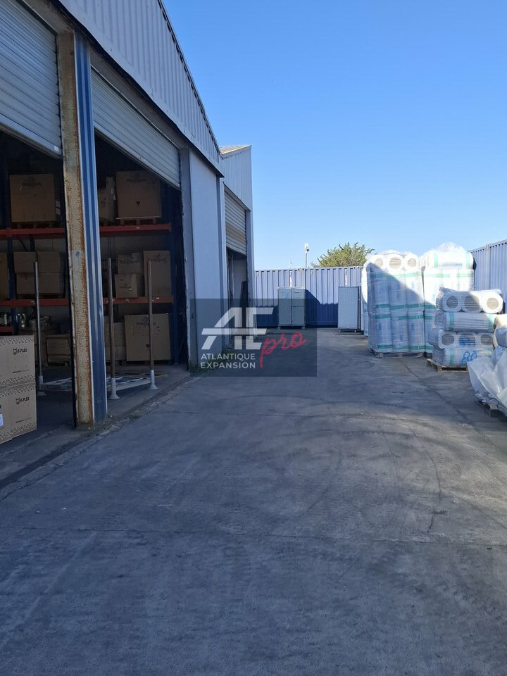 LOCAL D’ACTIVITE – ENTREPOT – à LOUER