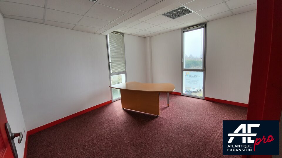 BUREAUX A VENDRE EN TRES BON ETAT