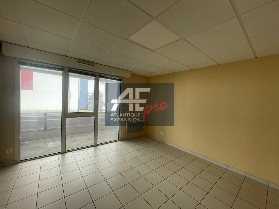 LOCAL PROFESSIONNEL  à VENDRE