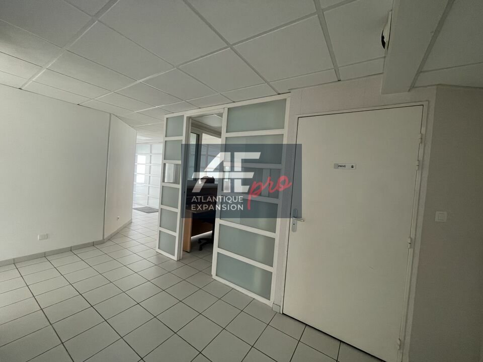 LOCAL PROFESSIONNEL  à VENDRE