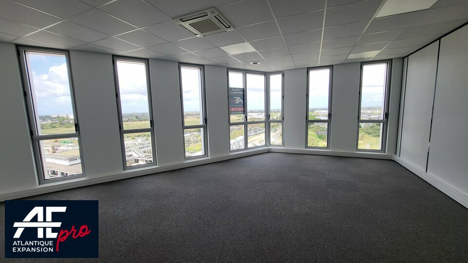 BUREAUX ENTREE DE VILLE à LOUER