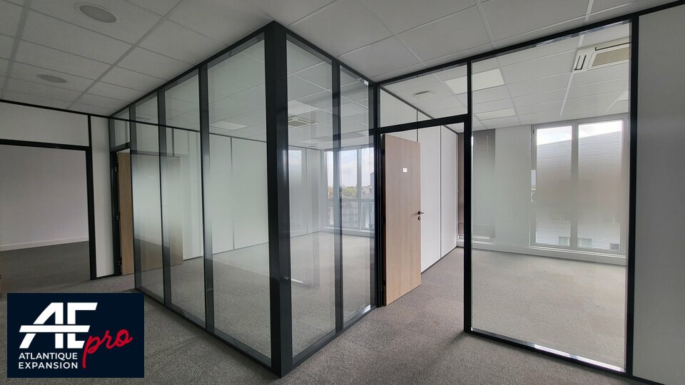 BUREAUX ENTREE DE VILLE à LOUER